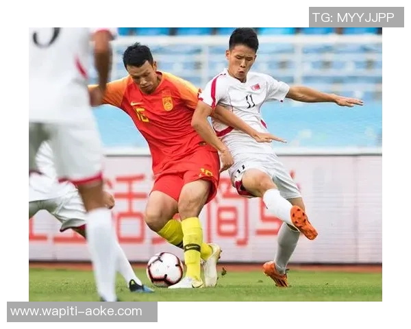 拔下角旗杆突围踢空气，U22国足辣眼到无法看！中国足球后继乏力